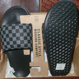 VANS - checker slides - Youth Size 6 NEW IN BOX